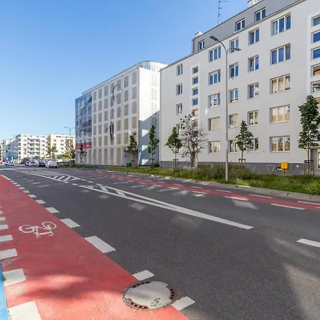 Апартаменты With Balcony Downtown By Renters