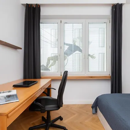 With Balcony Downtown By Renters *