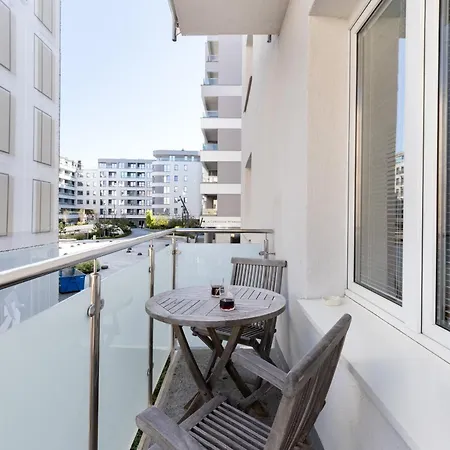 Апартаменты With Balcony Downtown By Renters Гдыня